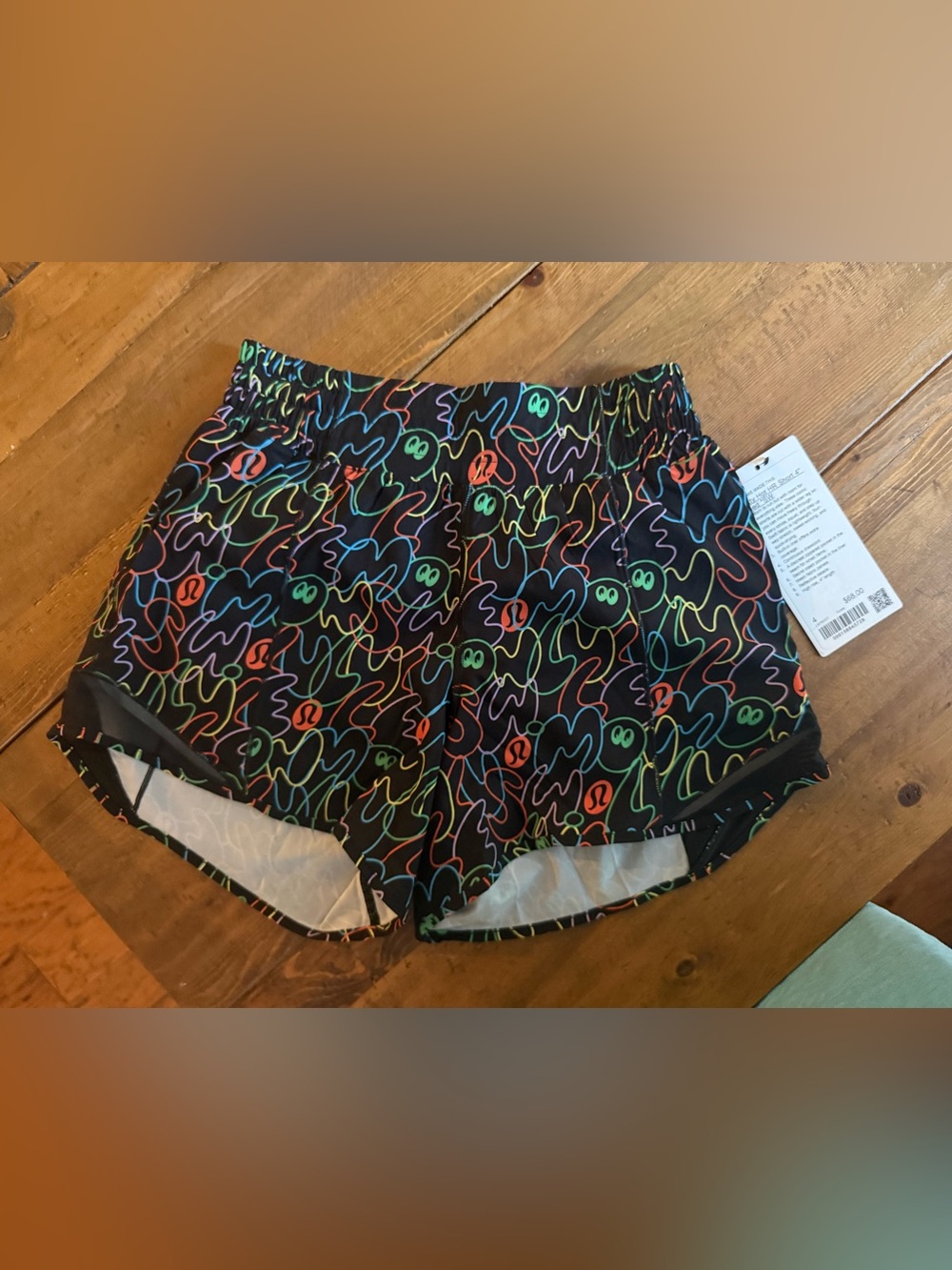 Lululemon Seawheeze 2026 hotty hot HR shorts size 4